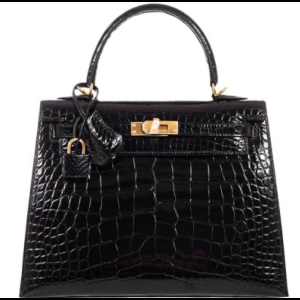 Meet your Posher, the shopping addict!!!